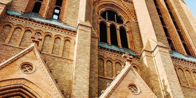 stpaul-exterior-front